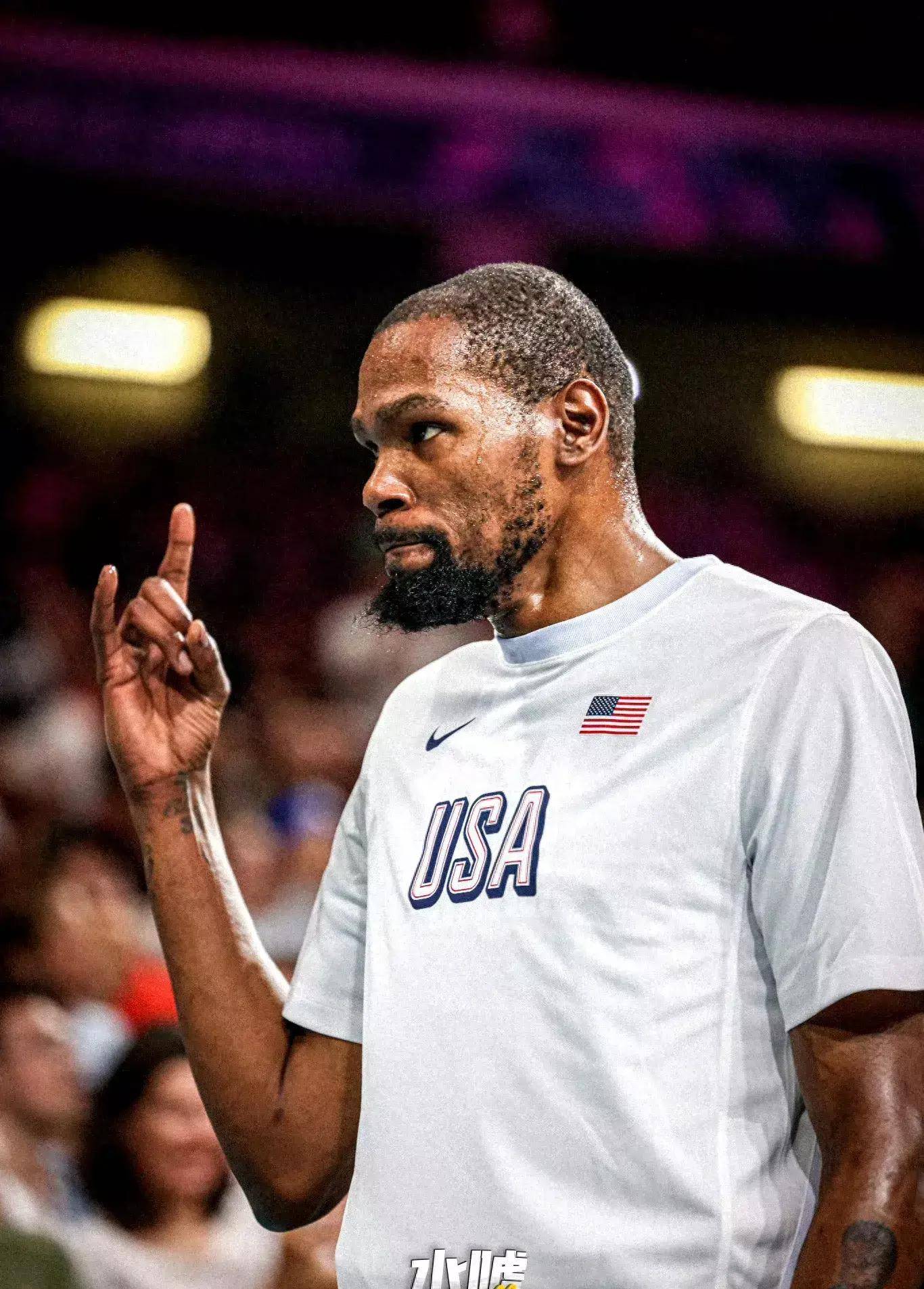 曼联有望以低价签下顶级中场球员，一月份的转会决定已经出炉（曼联或以低价签下顶级中场，1月转会已拍板）